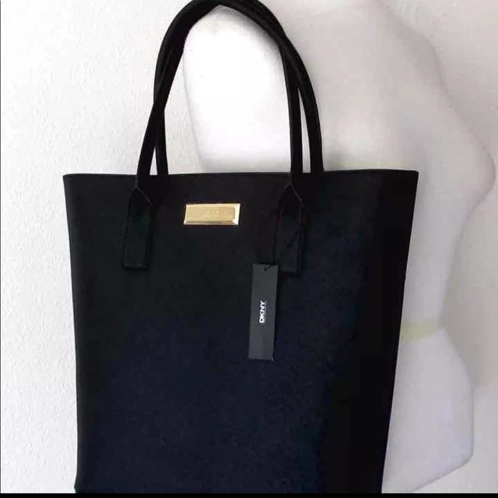 DKNY Black SAFFINO Leather Handbag New Without Tags